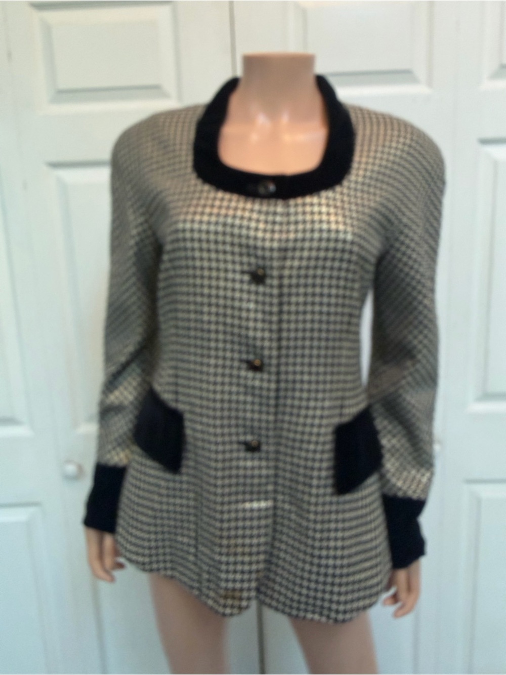 Escada by Margaretha Ley Black and Gold Shimmer Houndstooth Blazer Size Medium